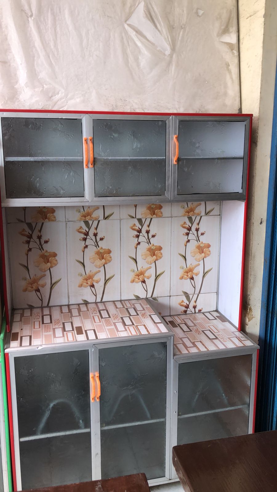 lemari penyimpanan barang dapur